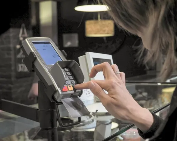POS System With Card Reader